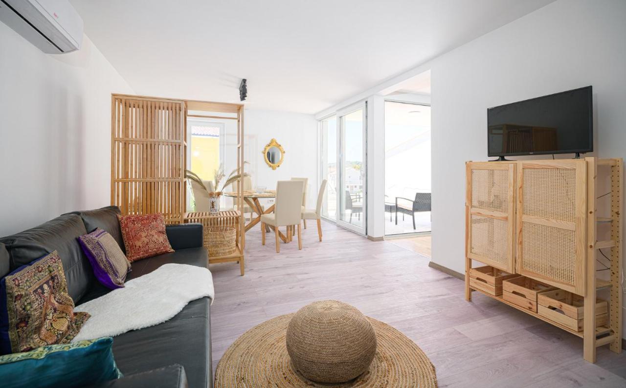 Vila Regina Apartment Regina With Swimming Pool يزيرا المظهر الخارجي الصورة