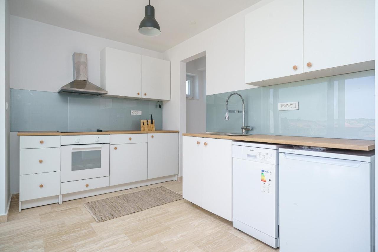 Vila Regina Apartment Regina With Swimming Pool يزيرا المظهر الخارجي الصورة